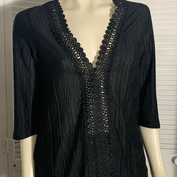 Sheer Black Crochet Style V Neck Top Women’s Size Small - Picture 1 of 13
